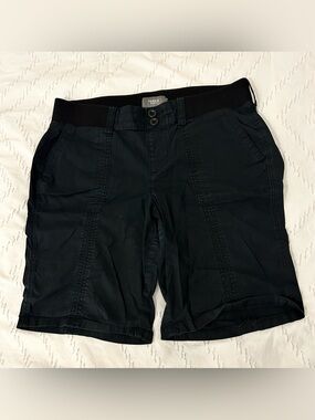 Torrid Women’s Black Pull On Bermuda Shorts Stretch Cotton 9” Size 12? Pockets